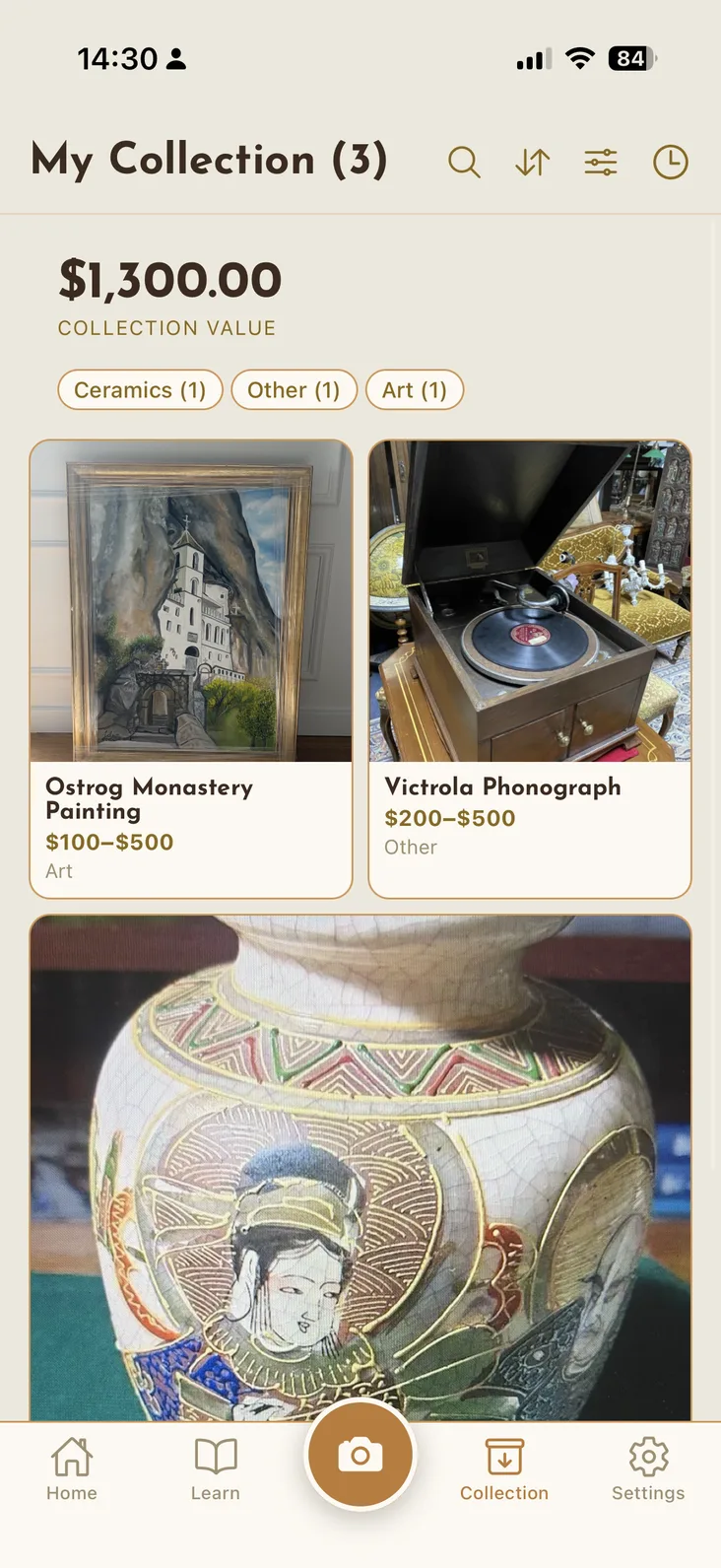 Antique Snap collection screen showing saved finds and a total collection value.
